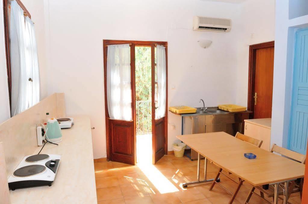 Vouros Palace Masouri Bagian luar foto